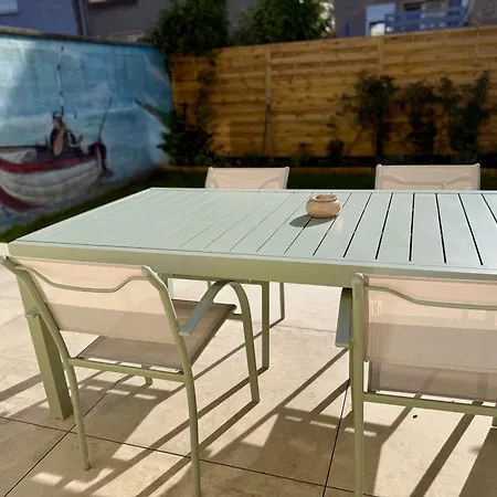 Ferienhaus Maison Renovee A 2 Pas De La Plage, 3 Chambres, Jardin Clos Le Portel